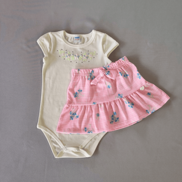 Conjunto Body Floral + Saia Rosa com Lacinho - Image 2