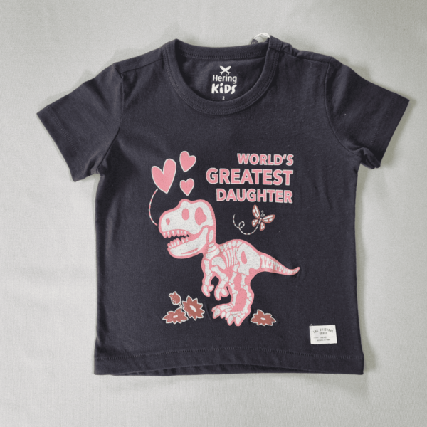 Camiseta Dino Amor Brilhante – Glow Edition | Encantos Únicos