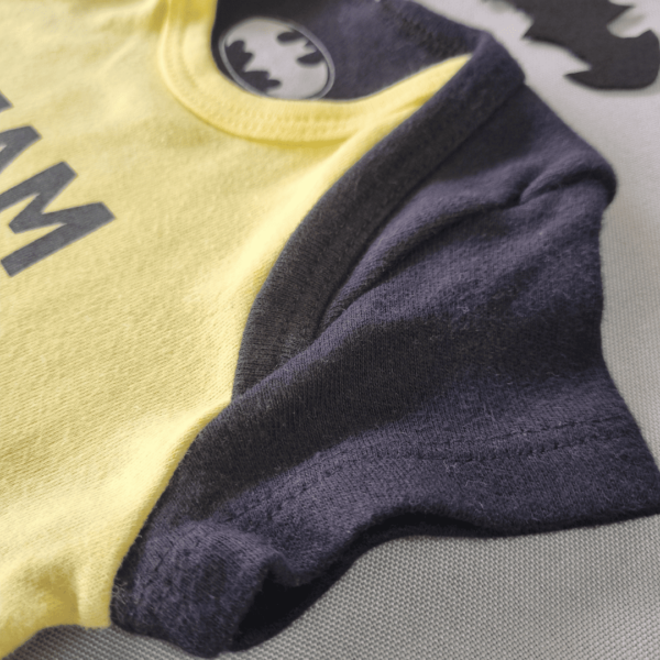 Body “Team Batman” – Versão Amarela | Encantos Únicos - Image 3